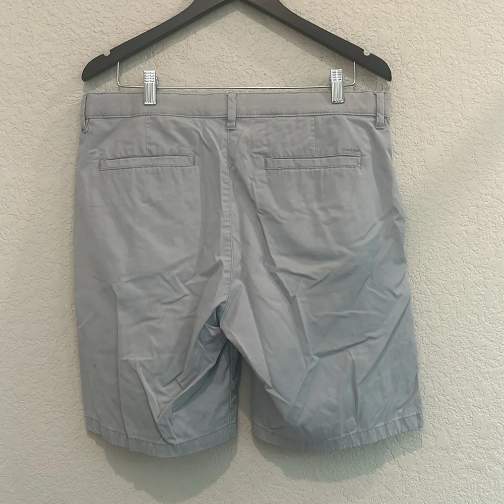 Calvin Klein size 34 shorts grey